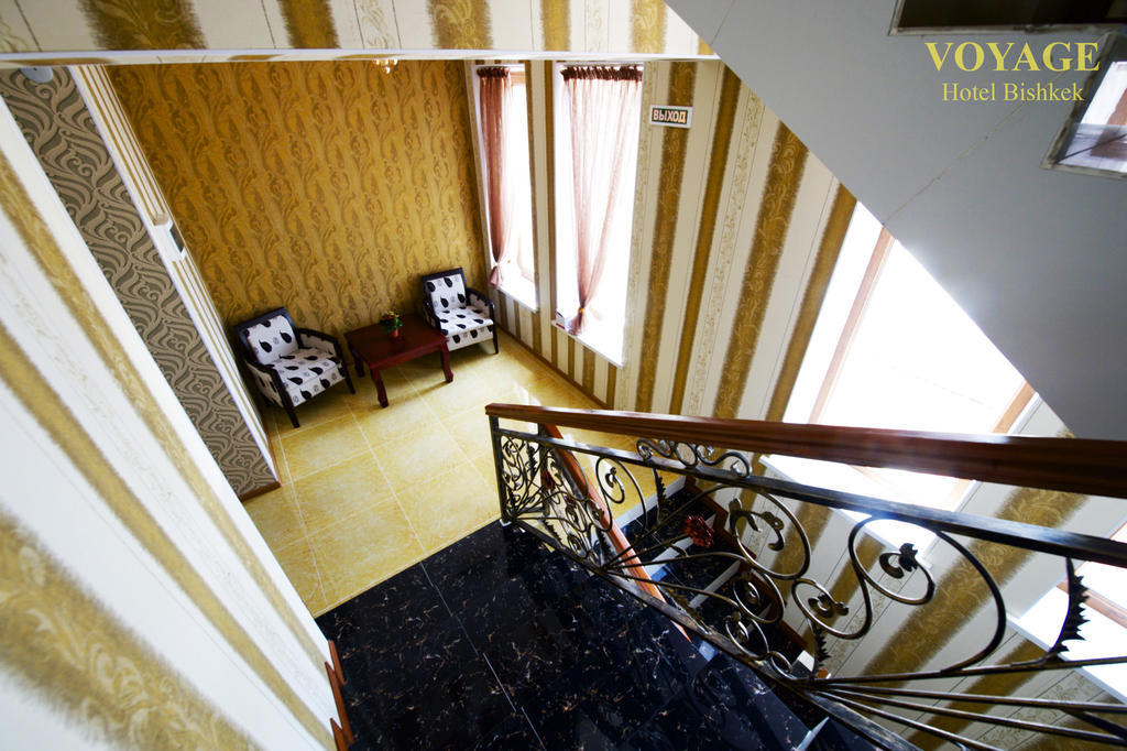 Voyage Hotel Bisjkek Buitenkant foto